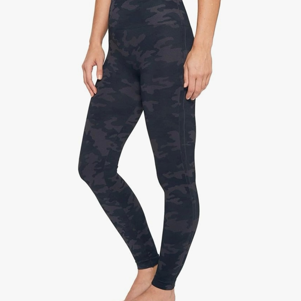 Spanx Look at Me Now‎ Black Camo Seamless Leggings Size Medium